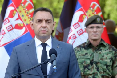 (FOTO) VULIN O UČINKU VOJSKE TOKOM VANREDNOG STANJA: Srbiju od koronavirusa branilo 1.500 vojnika!