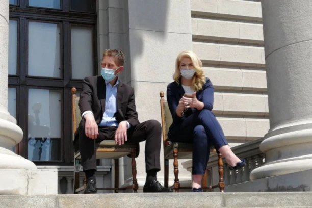 Martinović i Sandra Božić počeli štrajk glađu zbog nereagovanja tužilaštva u slučaju nasilja Boška Obradovića