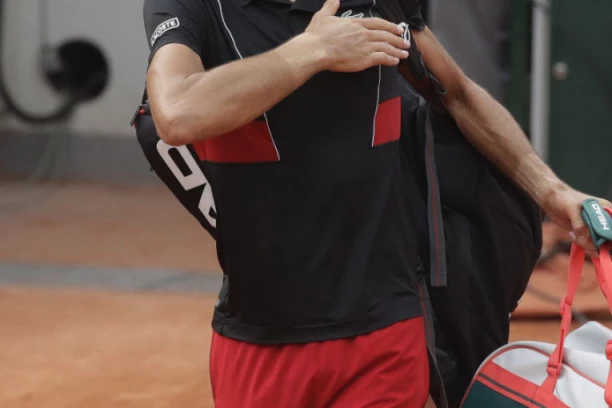 Novak se "brani" od kritika: Ja ne propovedam ništa, prijateljski delimo svoje stavove!