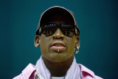 UHAPŠEN: Rodman napravio HAOS u avionu!