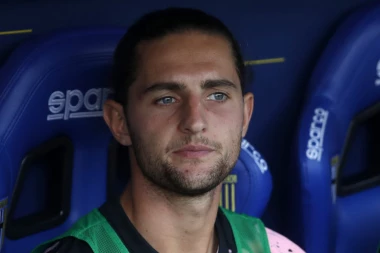 Kako mama kaže: Odbio da se vrati u Torino, sluša samo majčine savete