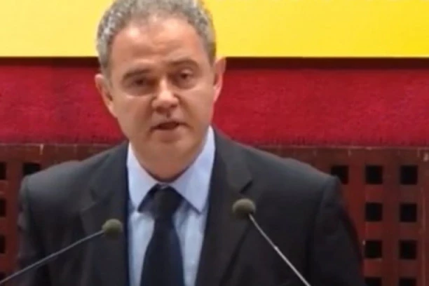 SRAMAN POTEZ LUTOVCA: Izbegao susret sa veteranima DS, ovo je razlog