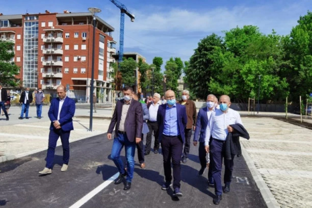 Vučević: Započinjemo sistemsko rešavanje nedostatka parking prostora u Novom Sadu