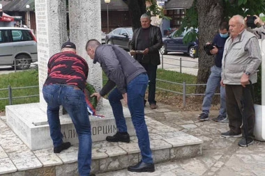 (FOTO) Ministar Đorđević položio venac na spomenik poginulim borcima u Valjevu!