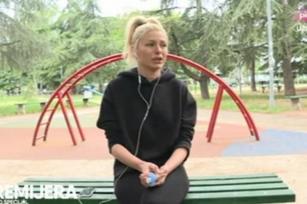 U gadnom problemu! Moja beba pati: Sandra Obradović kumi i moli da joj vrate sina, suza suzu stiže!