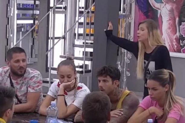 Ja bih te pljunula: Mima zaratila s Markom, optužila ga da je ovo uradio Nini Đogani!