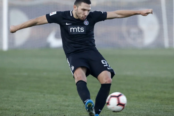 Fudbaleri masovno stradaju od korone!