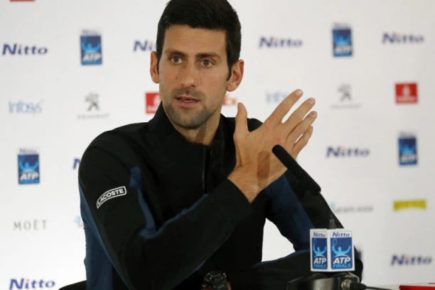 (FOTO) Ni Đoković nije ostao nem: Najbolji teniser sveta se oglasio zbog brutalnog ubistva Afroamerikanca!