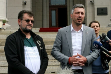 Boško Obradović prekinuo štrajk glađu!