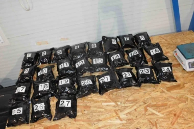 PALO VIŠE LICA ZBOG DROGE: Privedeni zbog distribucije i preprodaje kanabisa!