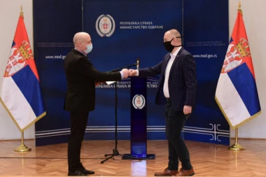 PRIZNANJE ZA DOPRINOS U BORBI PROTIV KORONE: Kompaniji "Borba" zahvalnica Ministarstva odbrane!