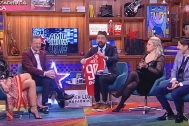 Nacija u šoku! Pinkovog najpoznatijeg voditelja pretukao ženin ljubavnik!