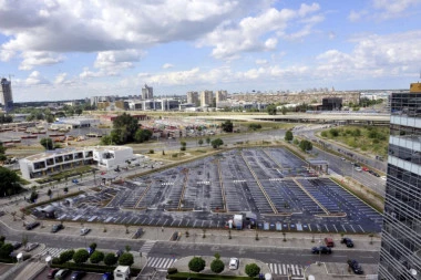 Beograđani oduševljeni! Vesić: Više od 420 mesta na novom parkiralištu u Belvilu!