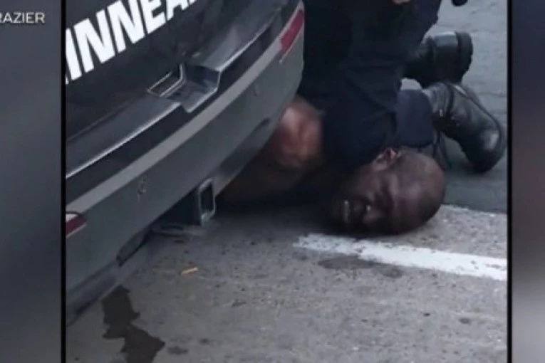 (VIDEO) Haos u Mineapolisu zbog Džordža Flojda: Već drugi dan ne jenjavaju sukobi, oglasila se i Bela kuća!