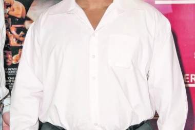 NADUVANI TAJSON IZDOMINIRAO: Ma, kakvi Adam i Eva! Ljudi su niža vrsta bića u koja malo ko veruje