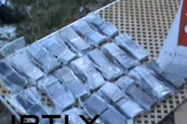 Ruski policajci razbili lanac narko krijumčara: Isporuku droge isporučivali zajedno sa belom tehnikom!
