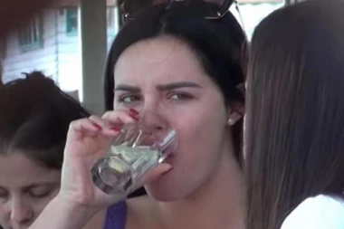 (VIDEO) Željko samo što nije stigao na svet: Bogdana sitno broji do porođaja, usnimljena u trenerci i bez šminke!