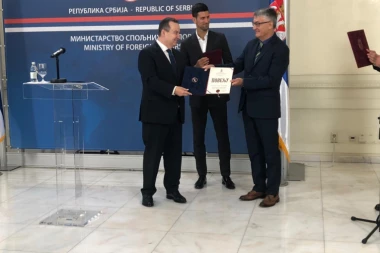 Đoković u društvu Ivice Dačića: Nastaviću da volim Srbiju i poštujem druge narode