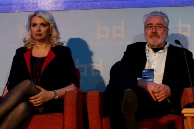 Kisićeva i Nestorović se javno sukobili: "Dariju stalno boli glava od mene, ja ću da joj kupim piće"