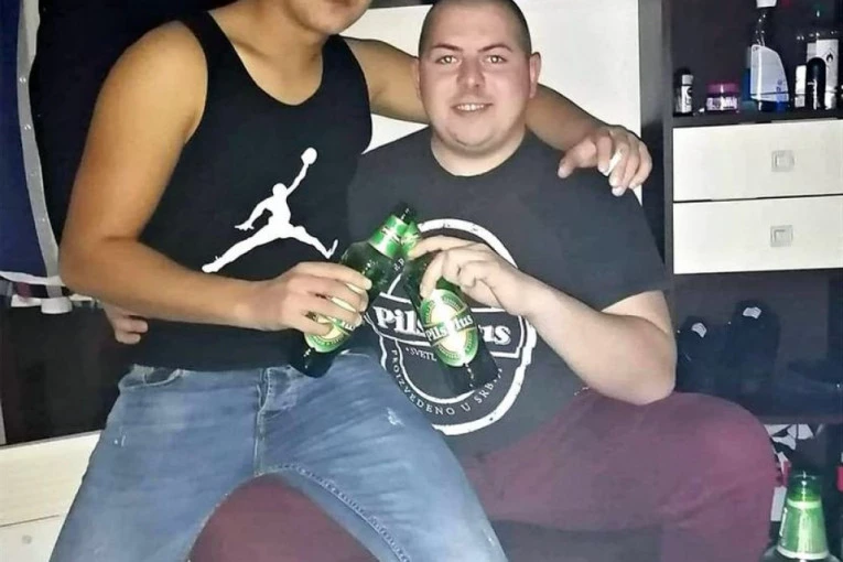 Srce da prepukne od tuge: Petra (25) koji je poginuo kod Tivta sahraniće prijatelji jer nikog drugog nema