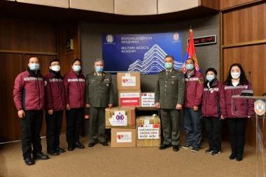 Donacija članova lekarskog tima iz Narodne Republike Kine Upravi za vojno zdravstvo