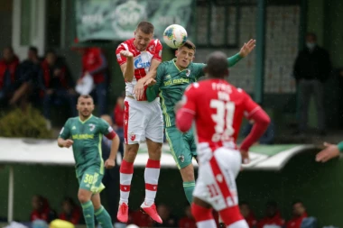 (FOTO) Velika estradna zvezda bodrila Zvezdu!