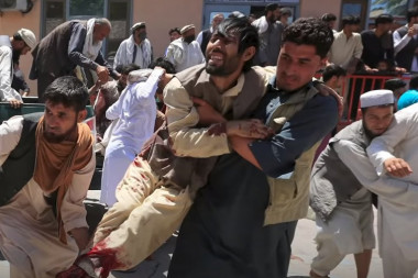 Bombaš samoubica se razneo u džamiji: Sedam civila je ubijeno, a šest povređeno u eksploziji!