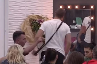 Haos u Zadruzi: Mensur pokušao olovkom da iskopa oko Milanu Miloševiću!