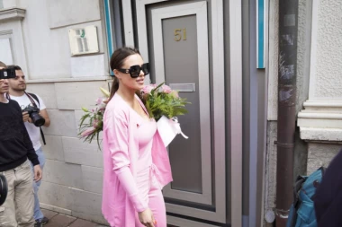 (FOTO) Oglasila se Bogdanina sestra iz porodilišta: Sve pršti od emocija!