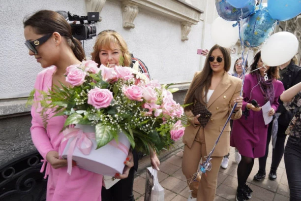 "Sve se promeni kada se orodiš sa Cecom"! Prodavci sa pijace o Bogdaninim roditeljima: Evo kako komentarišu porodicu Rodić!