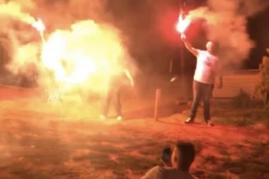 (FOTO) GORI TITEL: Veljko i ekipa napravili bakljadu za pamćenje