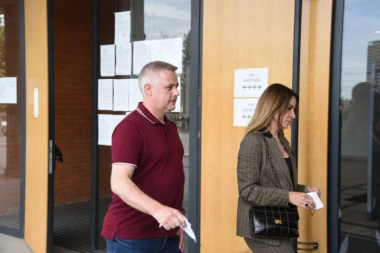 (FOTO, VIDEO) Jurić stigao u Palatu pravde: Uskoro će biti otkriveno ime POLITIČARA PEDOFILA!