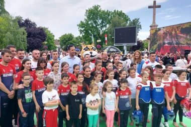 (FOTO) Mali sajam sporta u Vršcu okupio preko 1.000 učesnika!