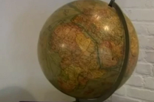 (VIDEO) Nećete verovati za koliko je prodat globus ADOLFA HITLERA! Cena prava "sitnica"