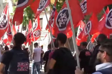 Ponovo se rađa fašizam u Italiji? Neofašisti održali protest u Rimu, sukobili se sa policijom i novinarima