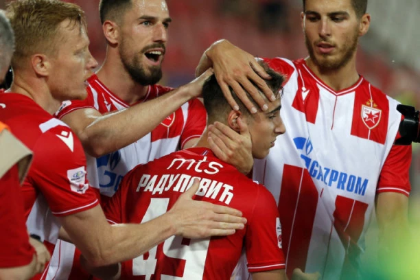 (FOTO) Novo pojačanje na "Marakani"!