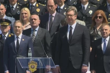 Predsednik Vučić nakon završetka ceremonije Dana policije, poslao snažnu poruku: Hvala ljudima koji su služili otadžbini kada je bila najugroženija!
