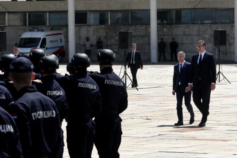 TAČNO U 11 ČASOVA! Vučić danas prisustvuje svečanoj akademiji povodom Dana MUP i Dana policije!