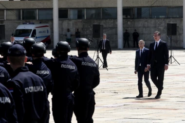 TAČNO U 11 ČASOVA! Vučić danas prisustvuje svečanoj akademiji povodom Dana MUP i Dana policije!