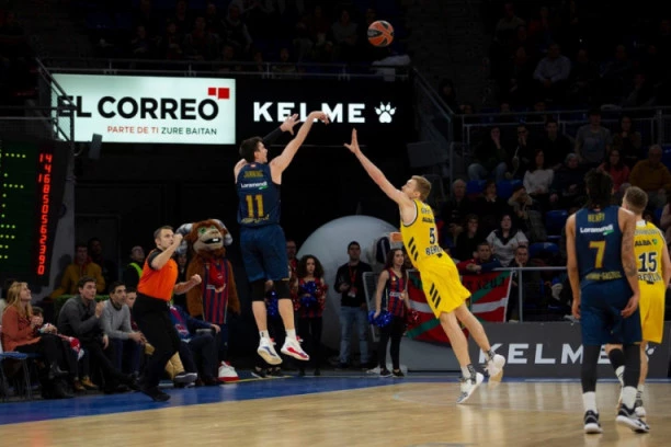 (VIDEO) Zvezda se vratila dugogodišnjoj želji: Novi Amerikanac u crveno-belom?