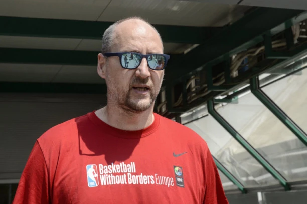 JEDINI HRVAT I SRBIN KOJI BI SE DOGOVORILI ZA 5 MINUTA: Kad bi Dino Rađa i Novak Đoković bili državnici ništa ovako ne bi bilo...