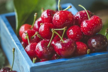 JAGODE JEFTINIJE, DOK JE SA TREŠNJAMA DRUGA PRIČA: Evo koliko NOVCA ćete morati da izdvojite za kilogram voća u maju