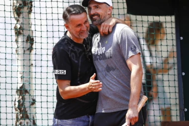 TOTALNO NEOČEKIVAN NAPAD: Raspalio po RAZMAŽENIM TENISERIMA, potkačio i Đokovića!