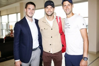 (FOTO) Grigor Dimitrov doputovao u Beograd, dočekali ga Đokovići!