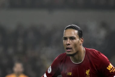 LUDILO: Liverpul NAŠAO ZAMENU za Van Dajka, Klop ne žali novce!