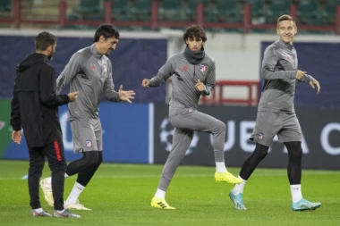 (VIDEO) VRUĆA DOBRODOŠLICA ZA URUGVAJCA: Šaponjić ODMAH udario Suareza!