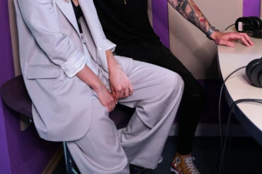 Vlada Magla pokazao ženu u spotu: Objavio novi hit singl "Stabilno loše" koji će vas raspametiti!