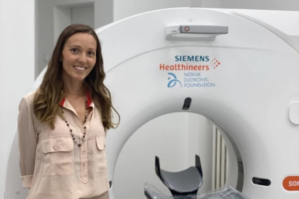 Fondacija "Novak Đoković" uručila skener najnovije generacije u Kliniku za infektivne i tropske bolesti