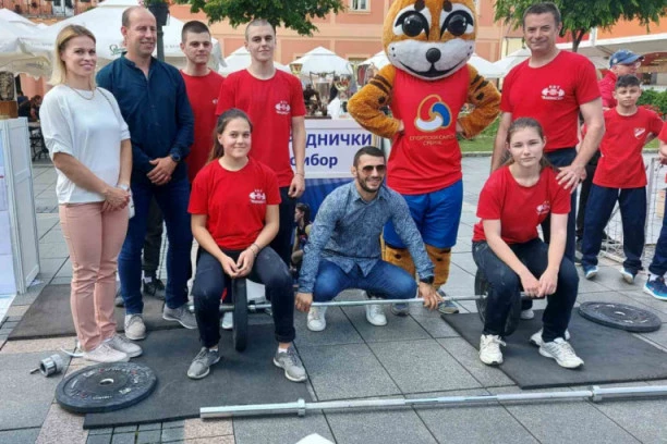 (FOTO) Veliki broj mališana učestvovao na Malom sajmu sporta u Somboru!