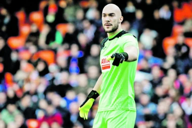 DMITROVIĆ I DALJE NEPRIKOSNOVEN: Eibar ŠOKIRAO Sevilju!